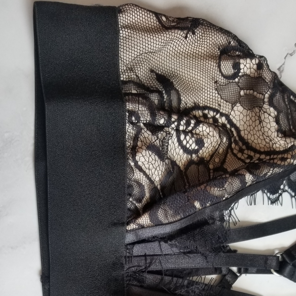 Bralette - Picture 6 of 9